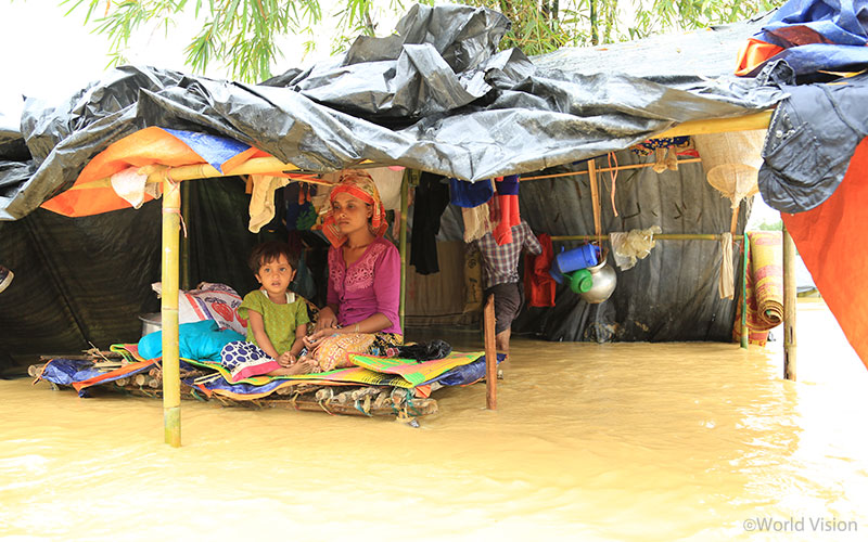 relief_MyanmarBangladesh_20171012_02