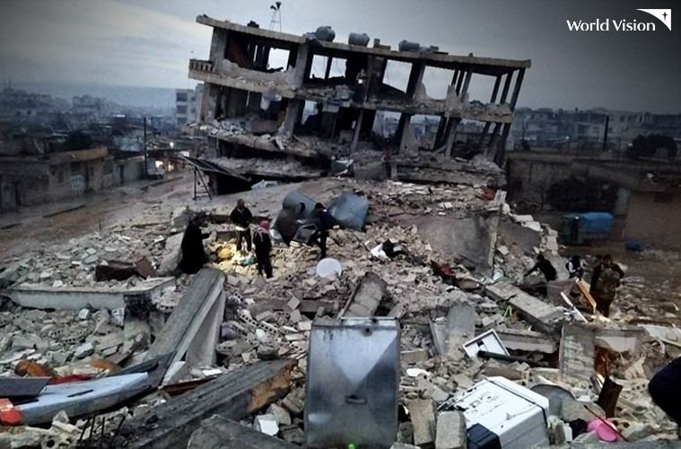 튀르키예 지진으로 무너진 건물들